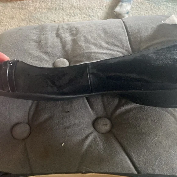 Naturalizer patent leather black flats with silver buckle - Picture 9 of 11
